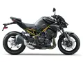 Stylowy, ciemnoszary Kawasaki Z900 2022 z widoczną złotą ramą i czarnymi detalami. Gotowy na przygodę!