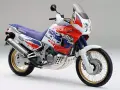 Honda Africa Twin 750 w barwach "Adventure Sports" gotowa na każdą wyprawę.