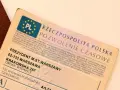 Polski tymczasowy dowód rejestracyjny z pieczęcią "Rzeczpospolita Polska Pozwolenie Czasowe".