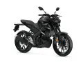 Czarny motocykl Yamaha MT-125, gotowy do jazdy, z mocnym charakterem V-max.