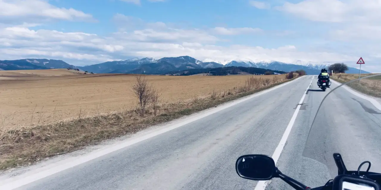 Trasa motocyklowa dookoła Tatr: Niezapomniana przygoda na dwóch kółkach