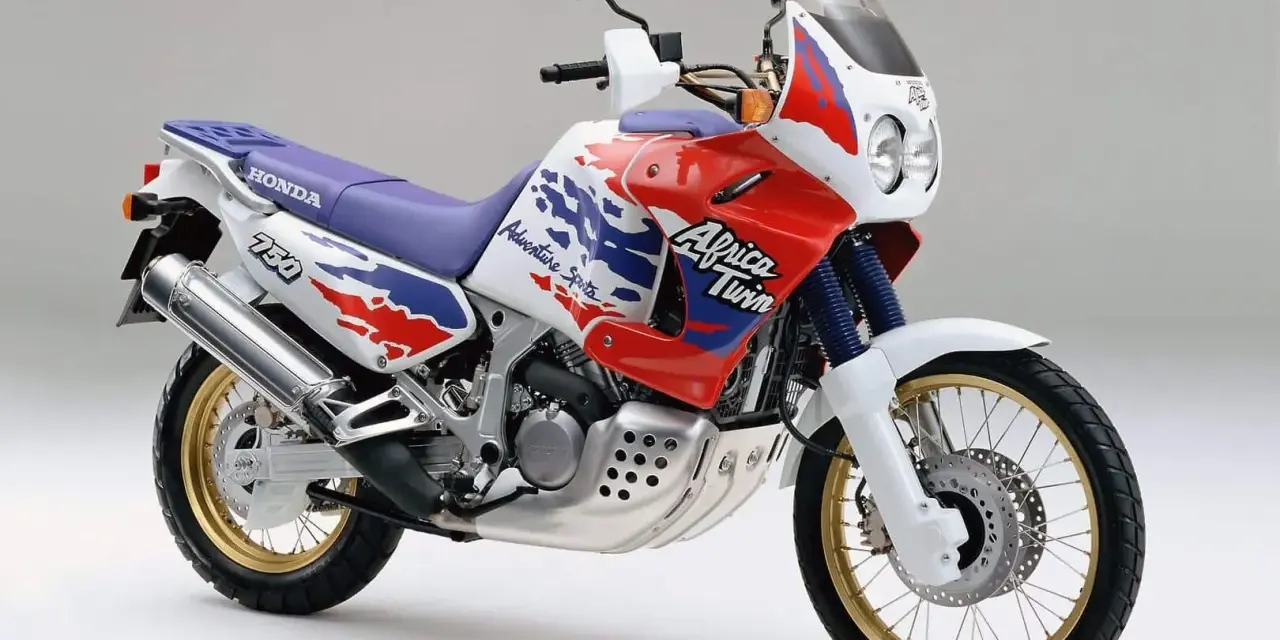 Honda Africa Twin 750 w barwach "Adventure Sports" gotowa na każdą wyprawę.