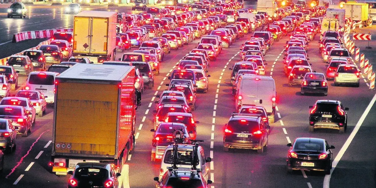 Autostrada A4 zamknięta? Co się dzieje i jak ominąć korek?
