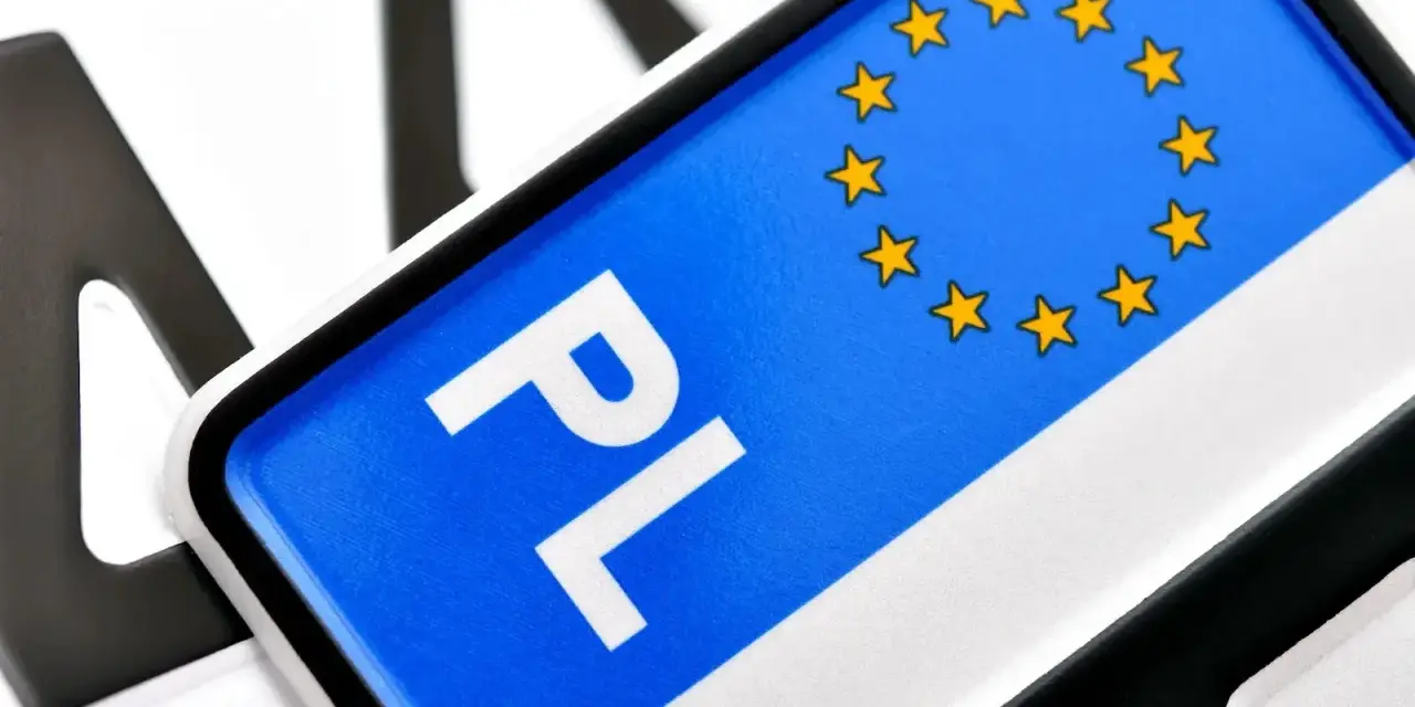 Ile kosztuje przerejestrowanie motoroweru? Uniknij ukrytych opłat!
