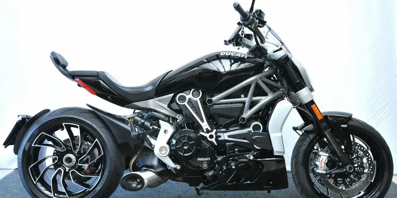 Jak zarejestrować motorower bez dokumentów? Tylko jako zabytek!