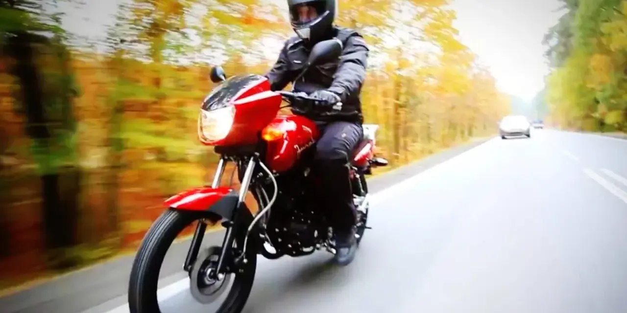 Czy karta rowerowa uprawnia do jazdy motorowerem? Poznaj prawdę!