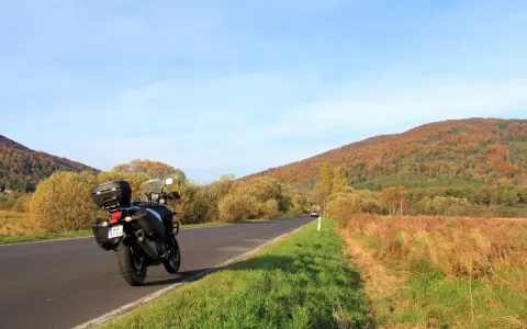 Bieszczady motocyklem: Sprawdzone trasy i porady eksperta