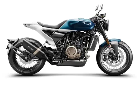 Stylowy motocykl Husqvarna Vitpilen 701 w kolorze niebiesko-białym, z widocznym silnikiem i wydechem.