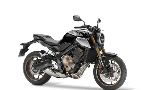 Czarny motocykl Honda CB650R na białym tle. Poznaj jego honda cb650r dane techniczne i poczuj moc.