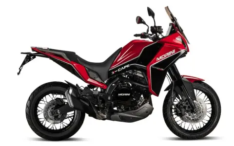 Czerwony motocykl Morini X-Cape 650, gotowy na przygody.