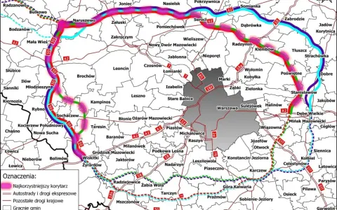 Mapa dróg wokół Warszawy, z zaznaczonymi autostradami, drogami ekspresowymi i innymi drogami krajowymi. Najkorzystniejszy korytarz dk50 oznaczony różowym kolorem.