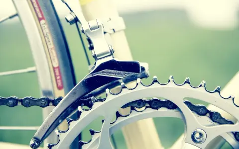 Montaż spinki łańcucha motocyklowego: Krok po kroku i bez błędów