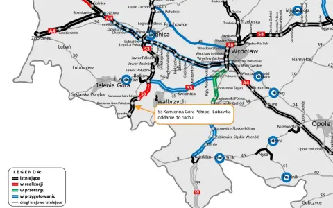 Mapa drogowa Dolnego Śląska z zaznaczoną autostradą A3, drogami krajowymi i ich statusem.