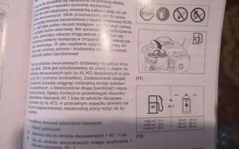 Prawidłowy stosunek oleju do benzyny dla silników dwusuwowych to 40:1 lub 25:1, zależnie od producenta oleju.