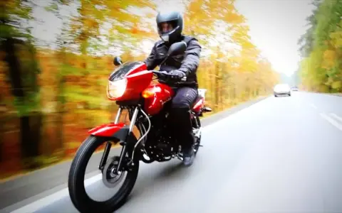 Czy karta rowerowa uprawnia do jazdy motorowerem? Poznaj prawdę!