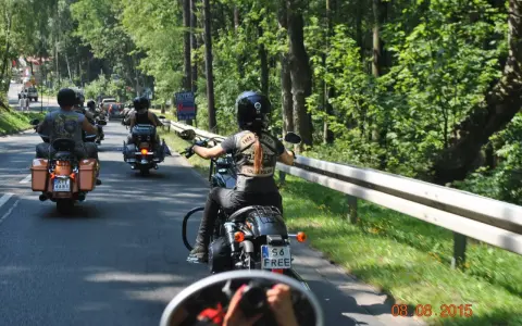 Śląsk na motocyklu: Odkryj najlepsze trasy, zamki i górskie serpentyny