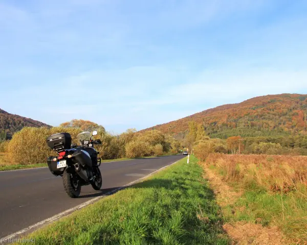 Bieszczady motocyklem: Sprawdzone trasy i porady eksperta