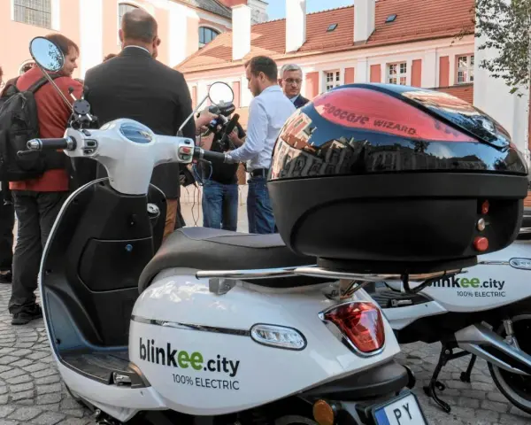 Jazda motorowerem po ścieżce rowerowej? To nielegalne! Uniknij kar