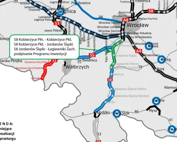 Trasa S8 przebieg: istniejące odcinki (niebieski), w realizacji (czerwony) i w przetargu (zielony). Mapa pokazuje drogę S8 od Wrocławia na południe.