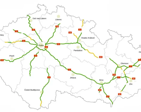 Trasy motocyklowe Czechy: Odkryj TOP 5 i jedź bez winiet!