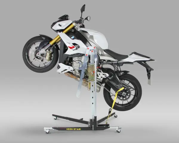 Jak zbudować stojak motocyklowy DIY? Oszczędź i zyskaj stabilność!
