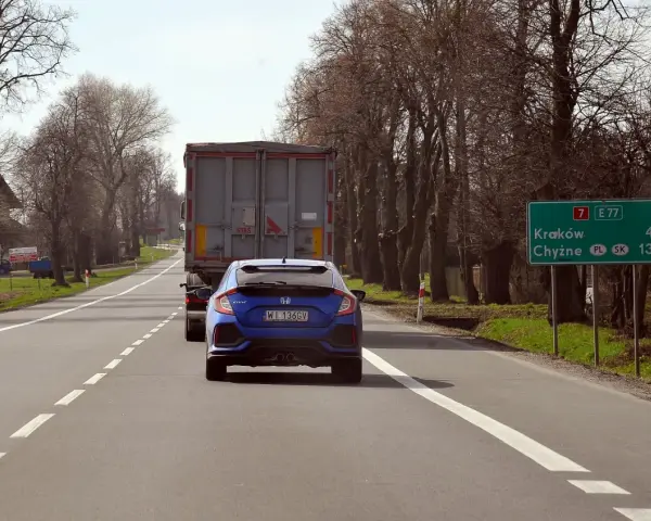 Kraków-Gdańsk: A1 czy S7? Wybierz najlepszą trasę dla siebie!