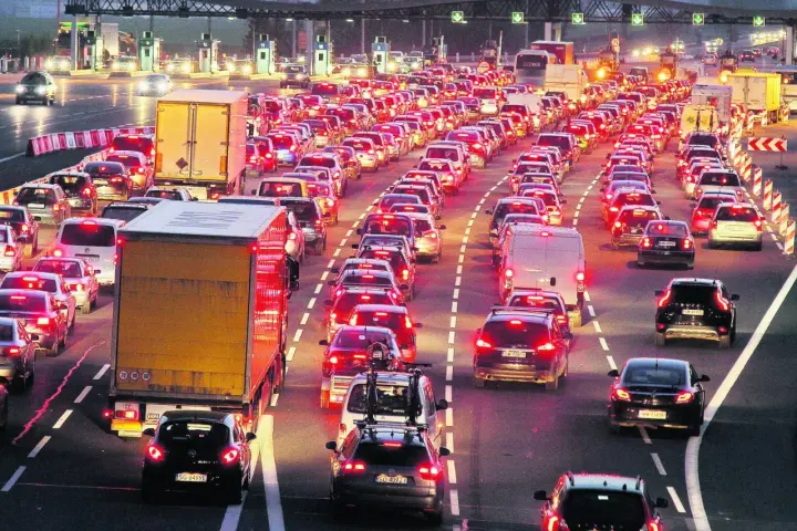 Autostrada A4 zamknięta? Co się dzieje i jak ominąć korek?