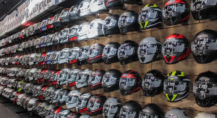 Jaka kominiarka pod kask? Wybierz idealną na każdą pogodę!