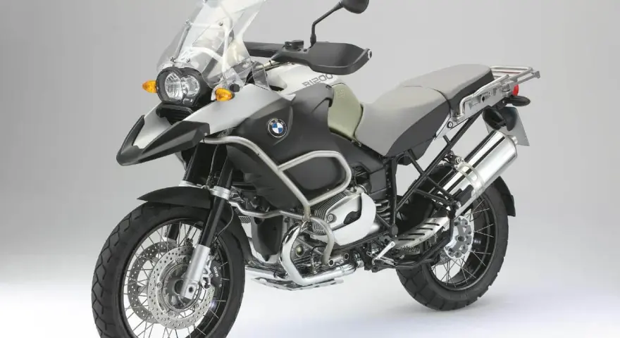 BMW R 1200 GS, motocykl turystyczny. Choć ceniony, ma swoje wady, np. waga czy skomplikowana elektronika.