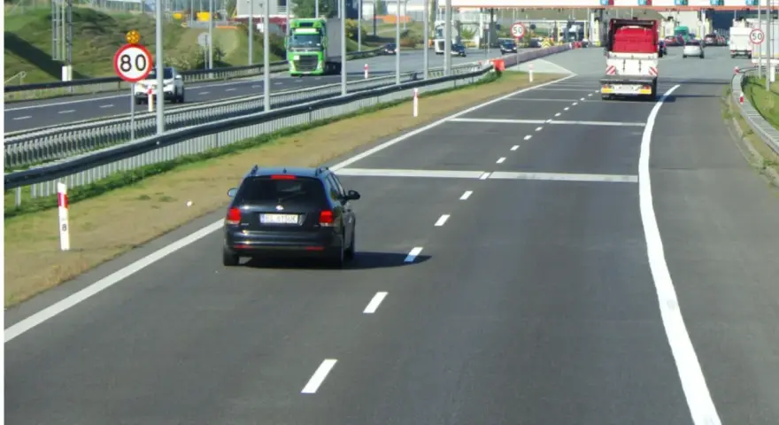 Ile na autostradzie? Prędkość, opłaty, mandaty wszystko w 1 miejscu