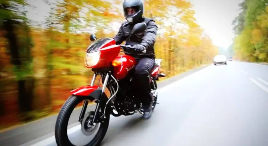 Czy karta rowerowa uprawnia do jazdy motorowerem? Poznaj prawdę!
