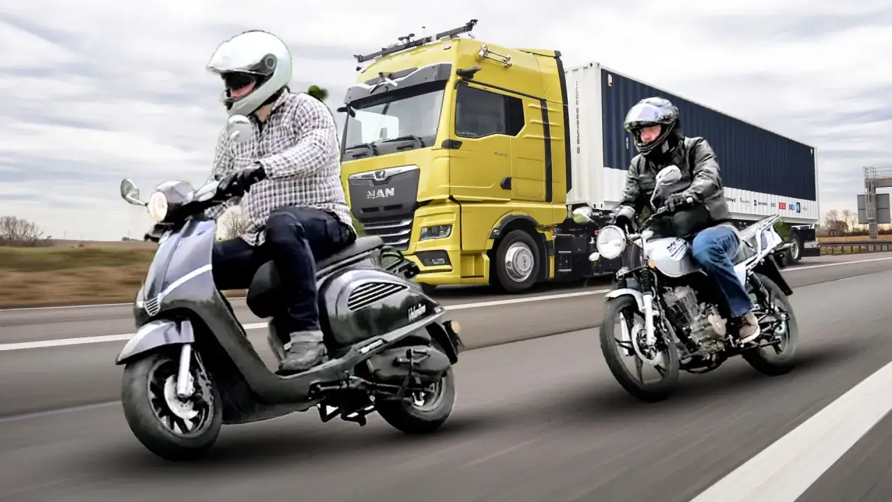 skuter 125cc na autostradzie jazda bezpieczeństwo