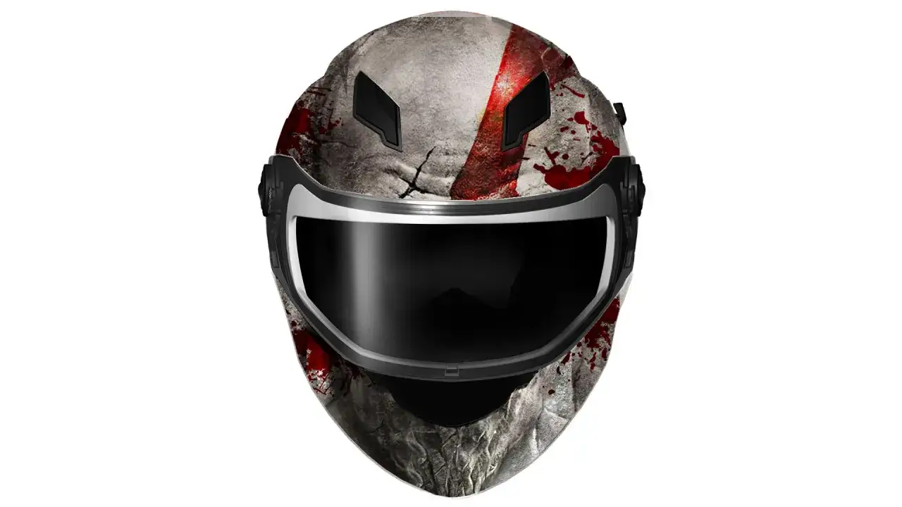 Kask motocyklowy z motywem czaszki i czerwonych plam. Sprawdź oklejanie kasku motocyklowego cenę i zamów swój unikalny design.