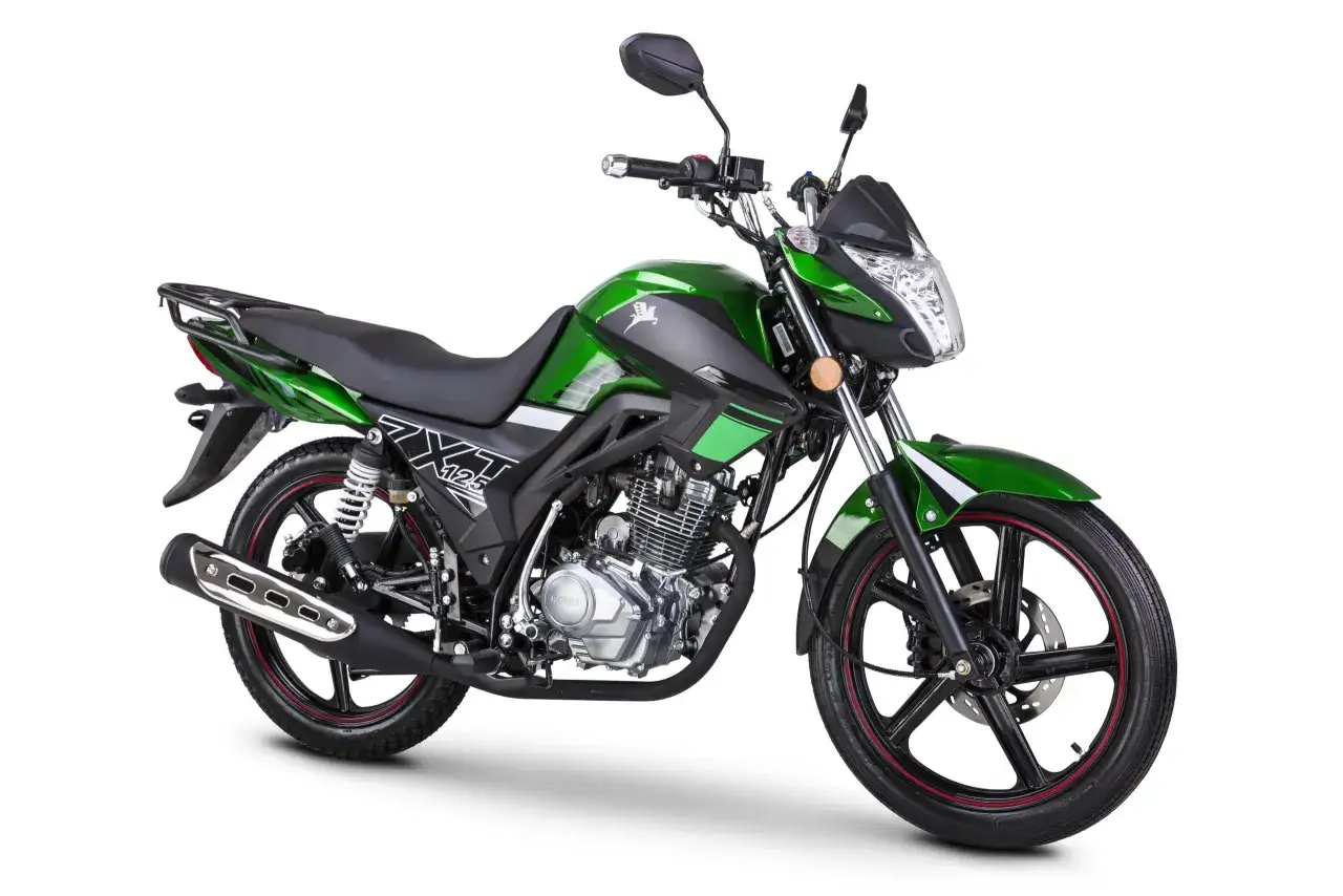 Zielona karta motorowerowa ZXT 125 z czarnymi akcentami i czerwonymi obręczami kół. Idealna do miejskich podróży.
