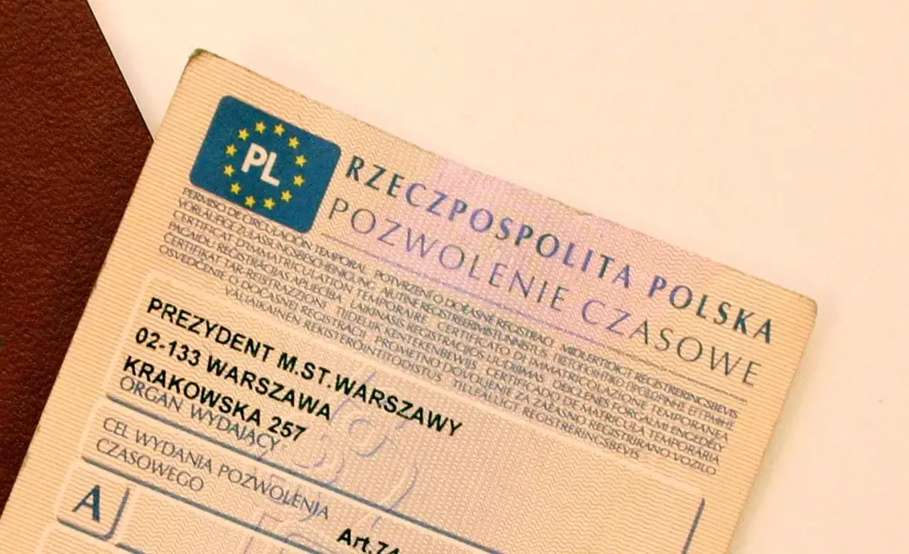 Polski tymczasowy dowód rejestracyjny z pieczęcią