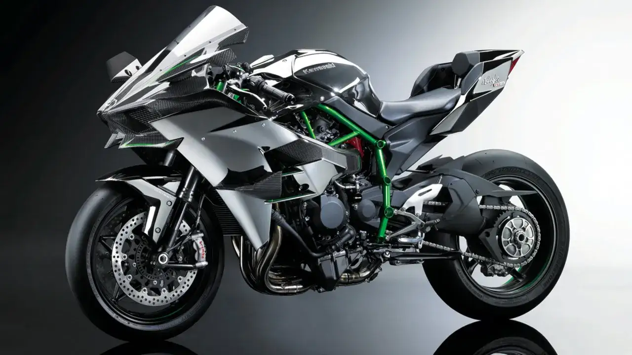Kawasaki Ninja H2R – potężna maszyna, która budzi podziw. Zastanawiasz się, ile koni ma ten potwór?