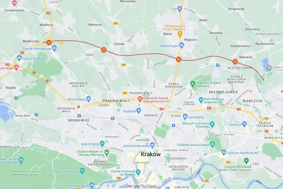 Trasa obwodnicy Krakowa na mapie, łącząca różne dzielnice i punkty orientacyjne miasta.